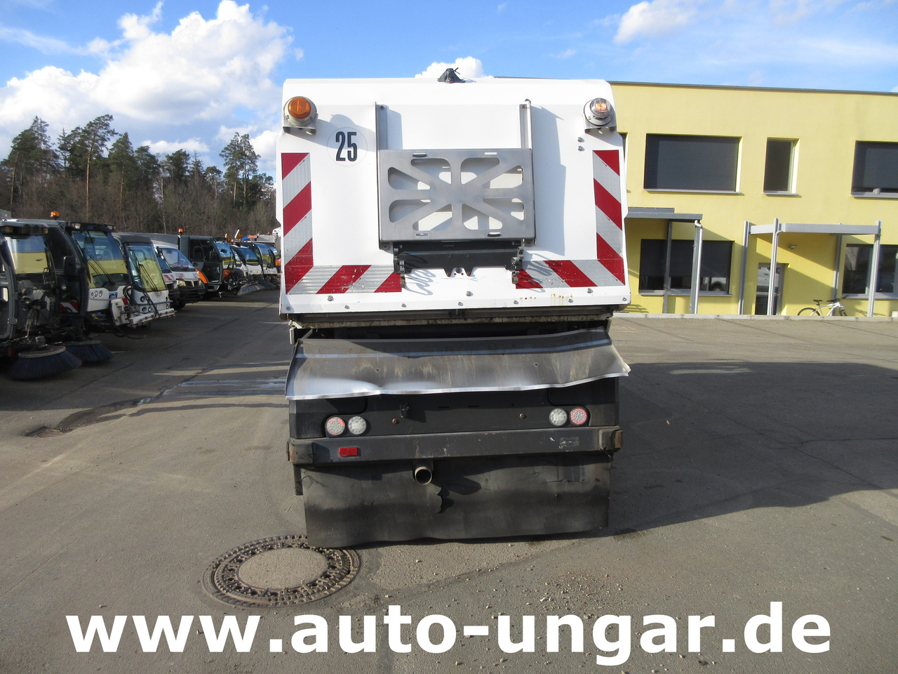 Bucher CityCat CC 5006 FPT Euro 6 Diesel Kehrmaschine 5m³ 4-Rad-Lenkung - Barredora vial: foto 5 Bucher CityCat CC 5006 FPT Euro 6 Diesel Kehrmaschine 5m³ 4-Rad-Lenkung - Barredora vial: foto 5