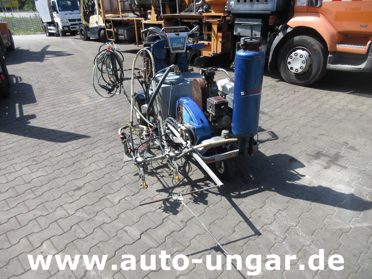 Graco LineLazer IV 250 SPS selbstfahrend Airless Perlen Roadmarking Straßenmarkierung - Construcción de carreteras: foto 2 Graco LineLazer IV 250 SPS selbstfahrend Airless Perlen Roadmarking Straßenmarkierung - Construcción de carreteras: foto 2
