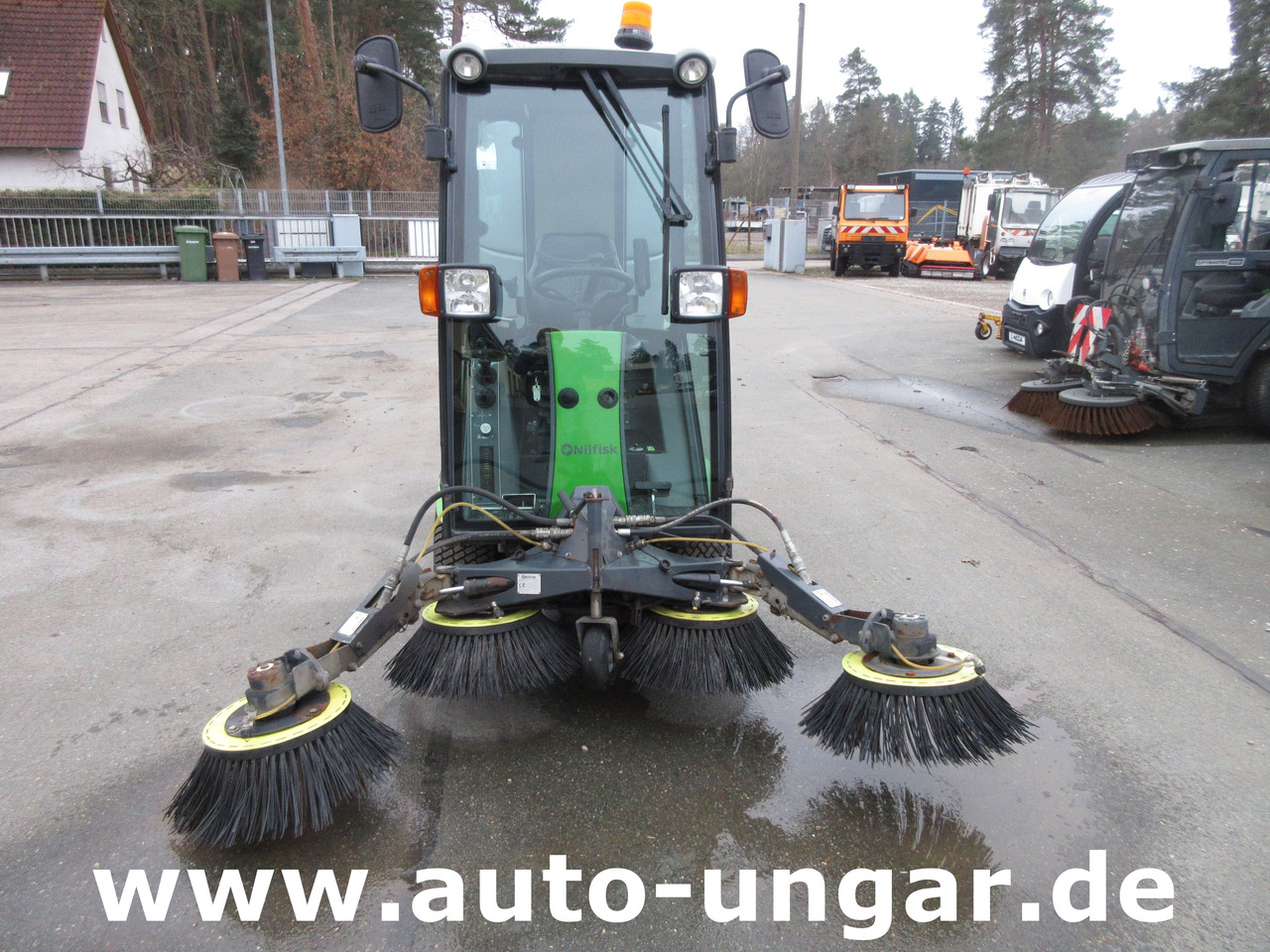 Nilfisk CR 2250 Egholm Bj. 2015 Kehrmaschine 4x4 Perkins Diesel Knicklenkung - Barredora vial: foto 2 Nilfisk CR 2250 Egholm Bj. 2015 Kehrmaschine 4x4 Perkins Diesel Knicklenkung - Barredora vial: foto 2