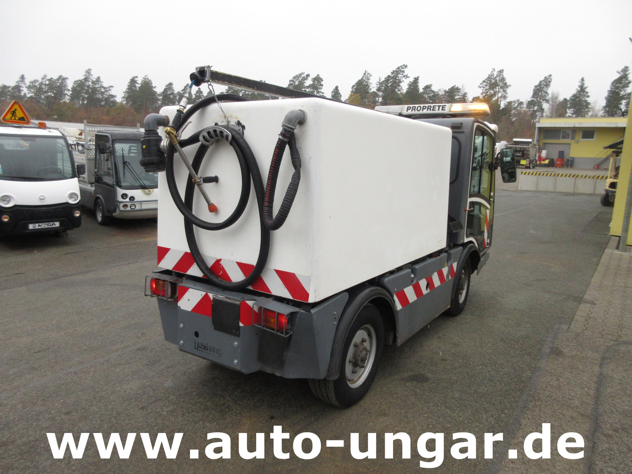 BOSCHUNG L3 Laveuse Kärcher Baujahr 2015 mit Hochdruckreiniger am Heck - Vehículo municipal: foto 4 BOSCHUNG L3 Laveuse Kärcher Baujahr 2015 mit Hochdruckreiniger am Heck - Vehículo municipal: foto 4