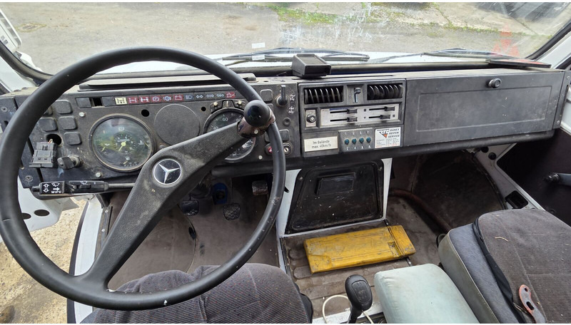 Mercedes-Benz UNIMOG 427.11 +12m! - Camión volquete, Camión grúa: foto 2 Mercedes-Benz UNIMOG 427.11 +12m! - Camión volquete, Camión grúa: foto 2