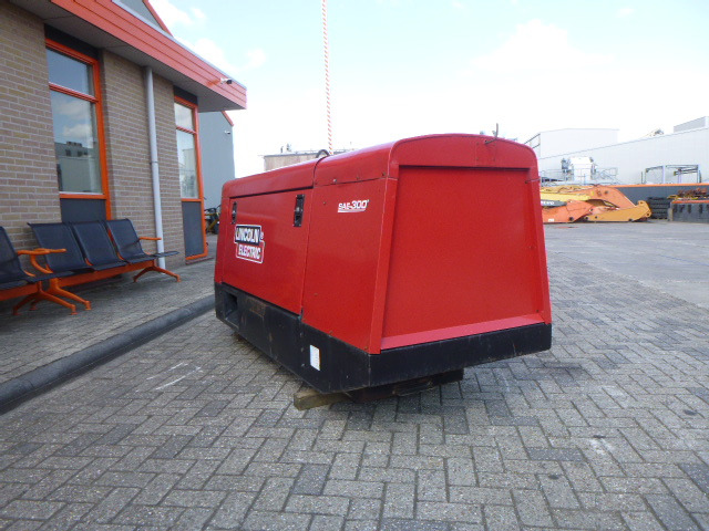 LINCOLN ELECTRIC SAE 300 - Equipo de soldadura: foto 1 LINCOLN ELECTRIC SAE 300 - Equipo de soldadura: foto 1