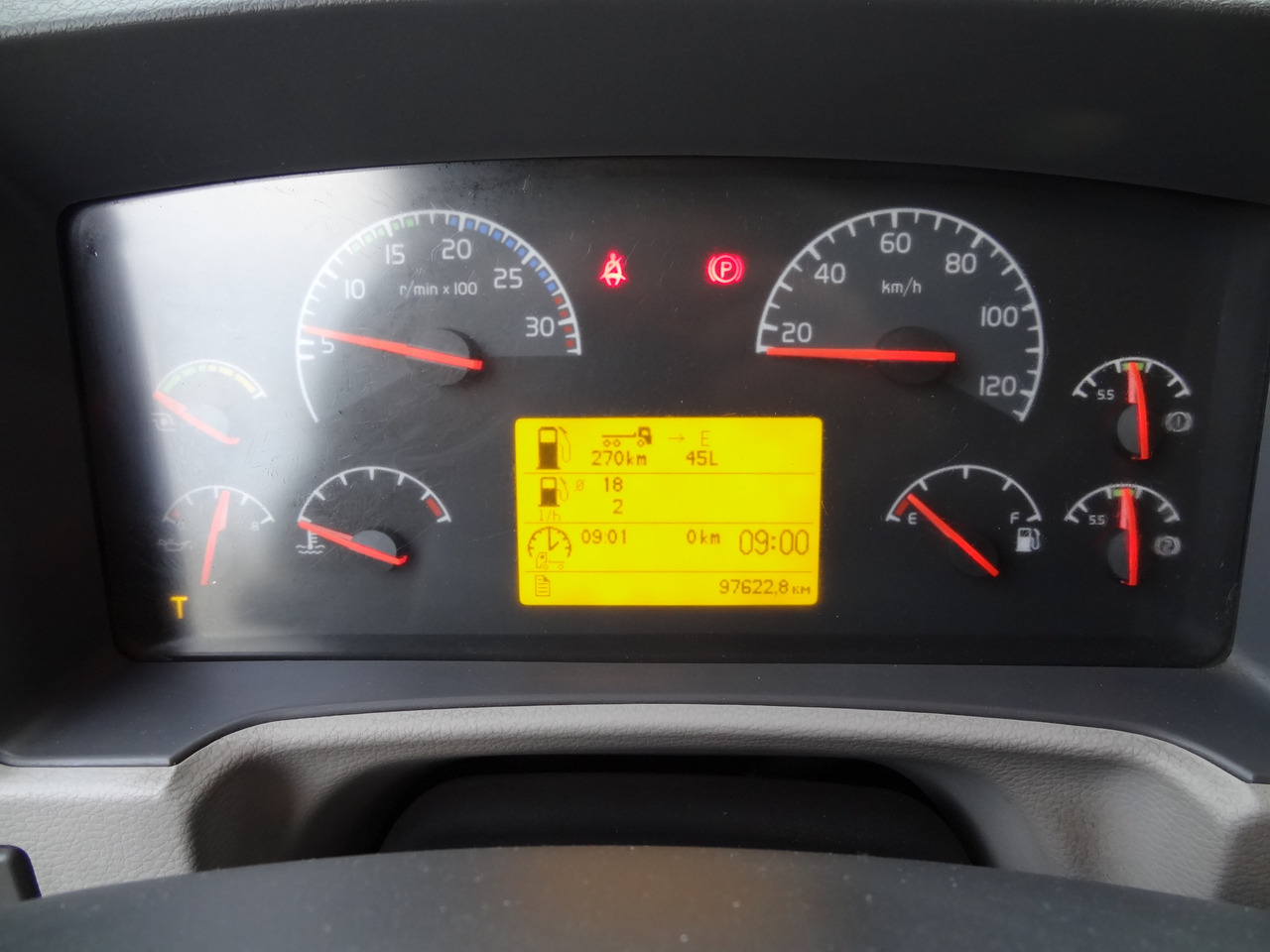 Volvo FE320 Fahrschule/ driving school - Cabeza tractora: foto 5 Volvo FE320 Fahrschule/ driving school - Cabeza tractora: foto 5