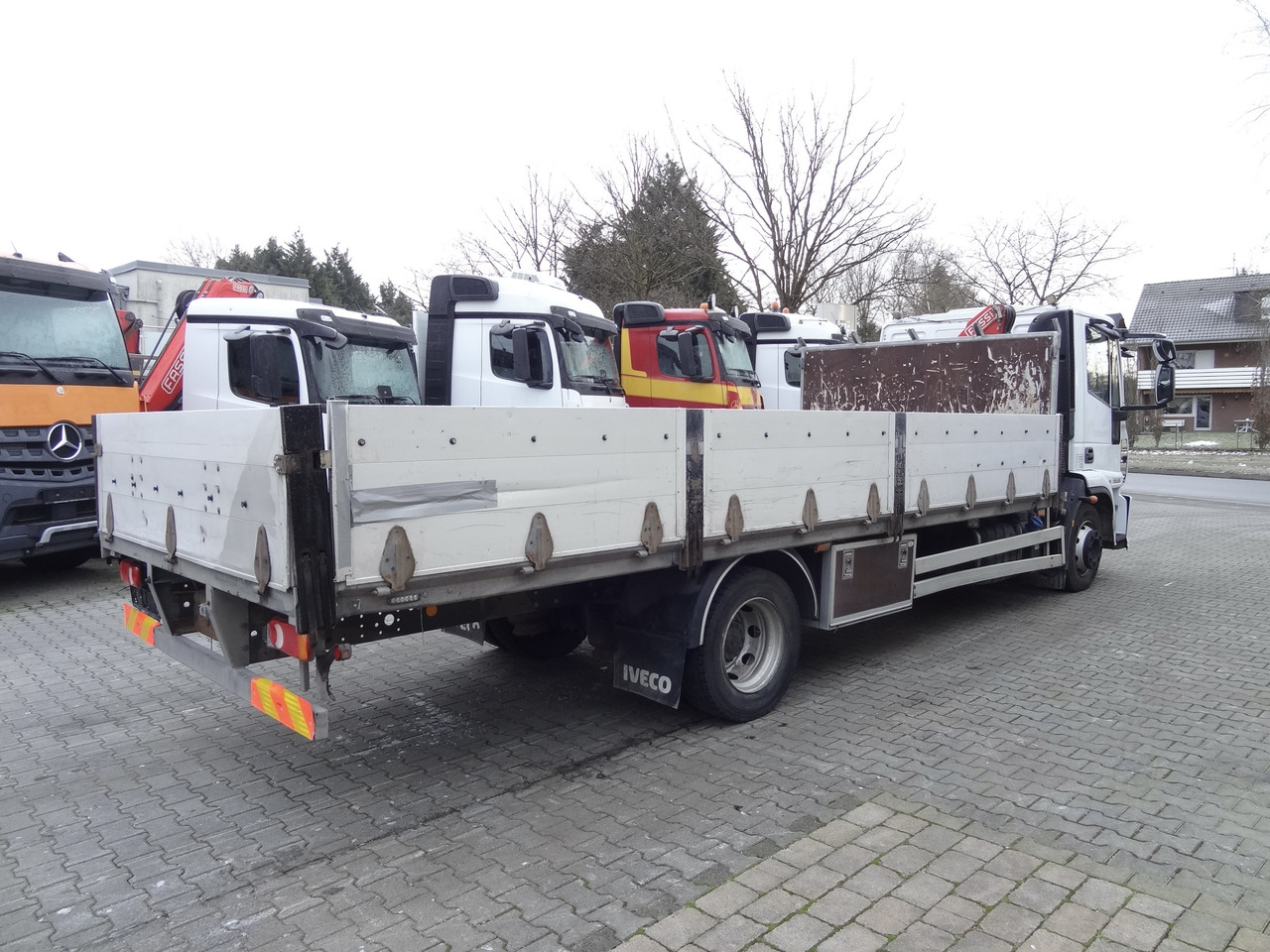 Camión caja abierta, Camión grúa Iveco EuroCargo 120E25 Fassi F38: foto 10