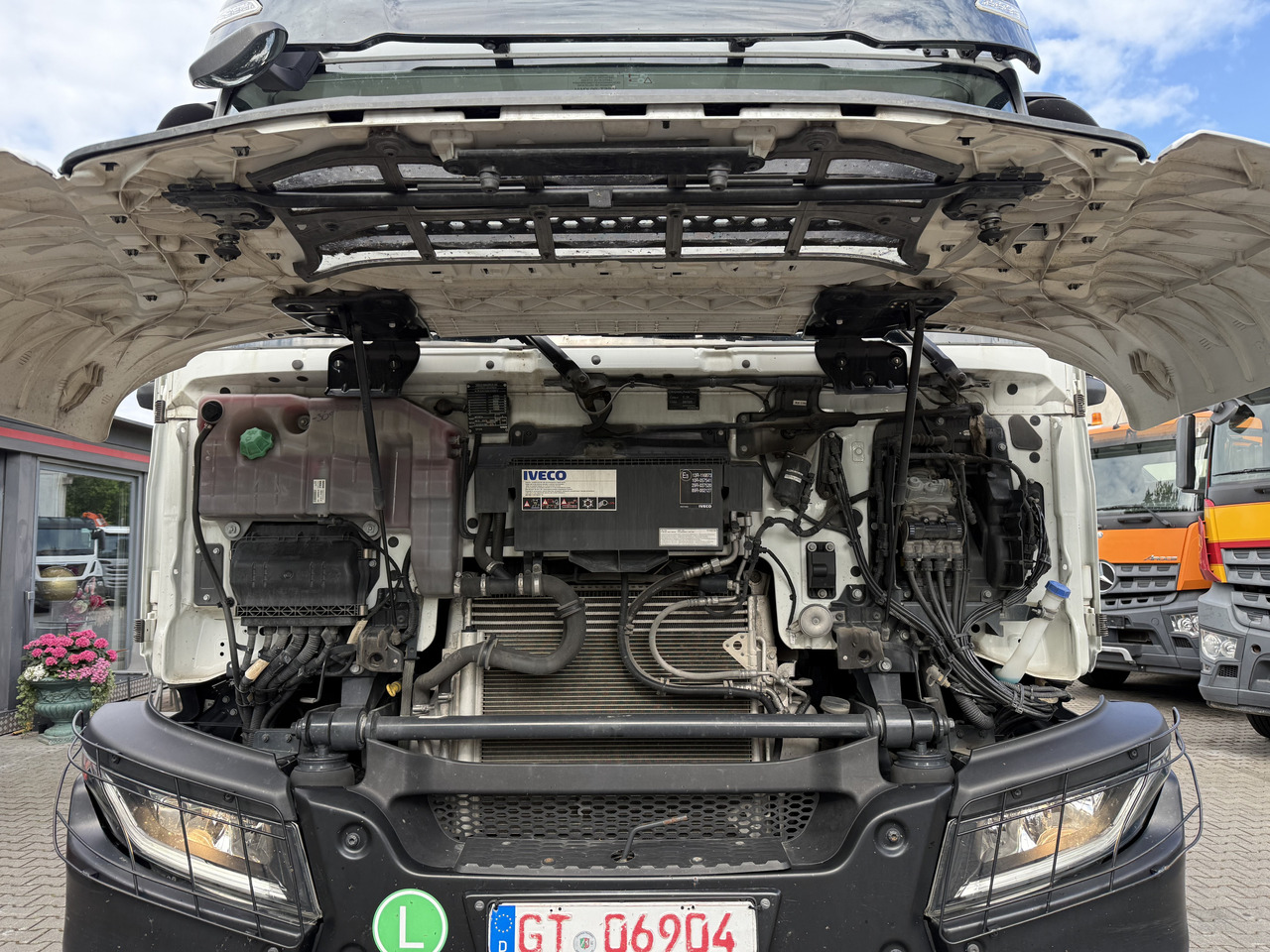 Iveco T-Way 510 / AT410T51 8X4 Meiller - Camión volquete: foto 5 Iveco T-Way 510 / AT410T51 8X4 Meiller - Camión volquete: foto 5