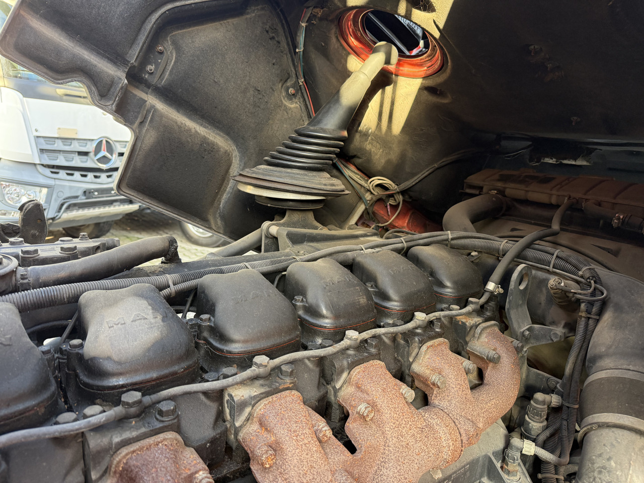 MAN F90 16.242 4X4 / Feuerwehr - Camión chasis: foto 3 MAN F90 16.242 4X4 / Feuerwehr - Camión chasis: foto 3