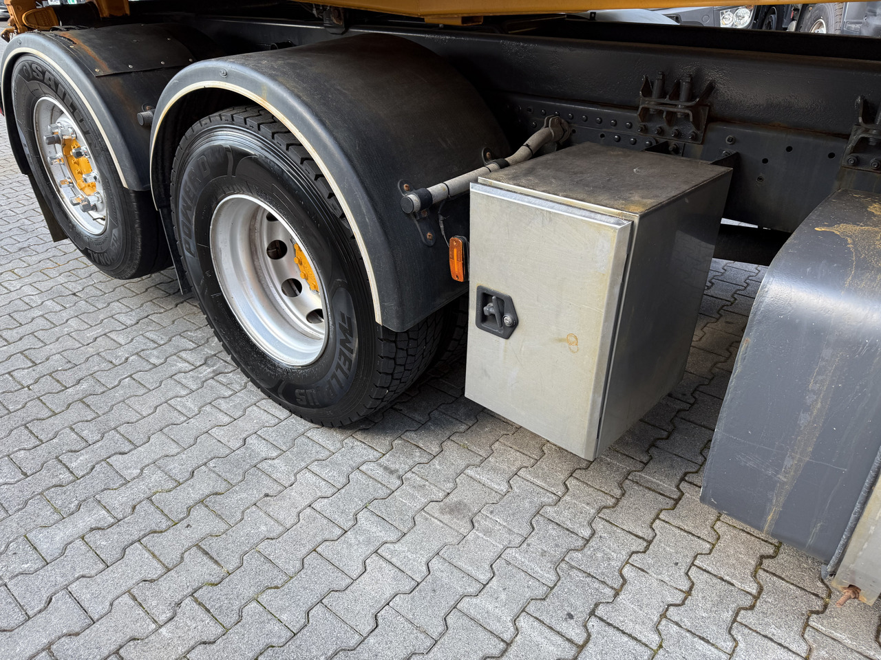 MAN TGA 26.360 6X2 Kipper Kran Palfinger 15500 - Camión volquete, Camión grúa: foto 2 MAN TGA 26.360 6X2 Kipper Kran Palfinger 15500 - Camión volquete, Camión grúa: foto 2