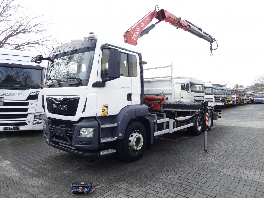 Camión caja abierta, Camión grúa MAN TGS 26.320 6X4 BB mit Kran Fassi F175: foto 8