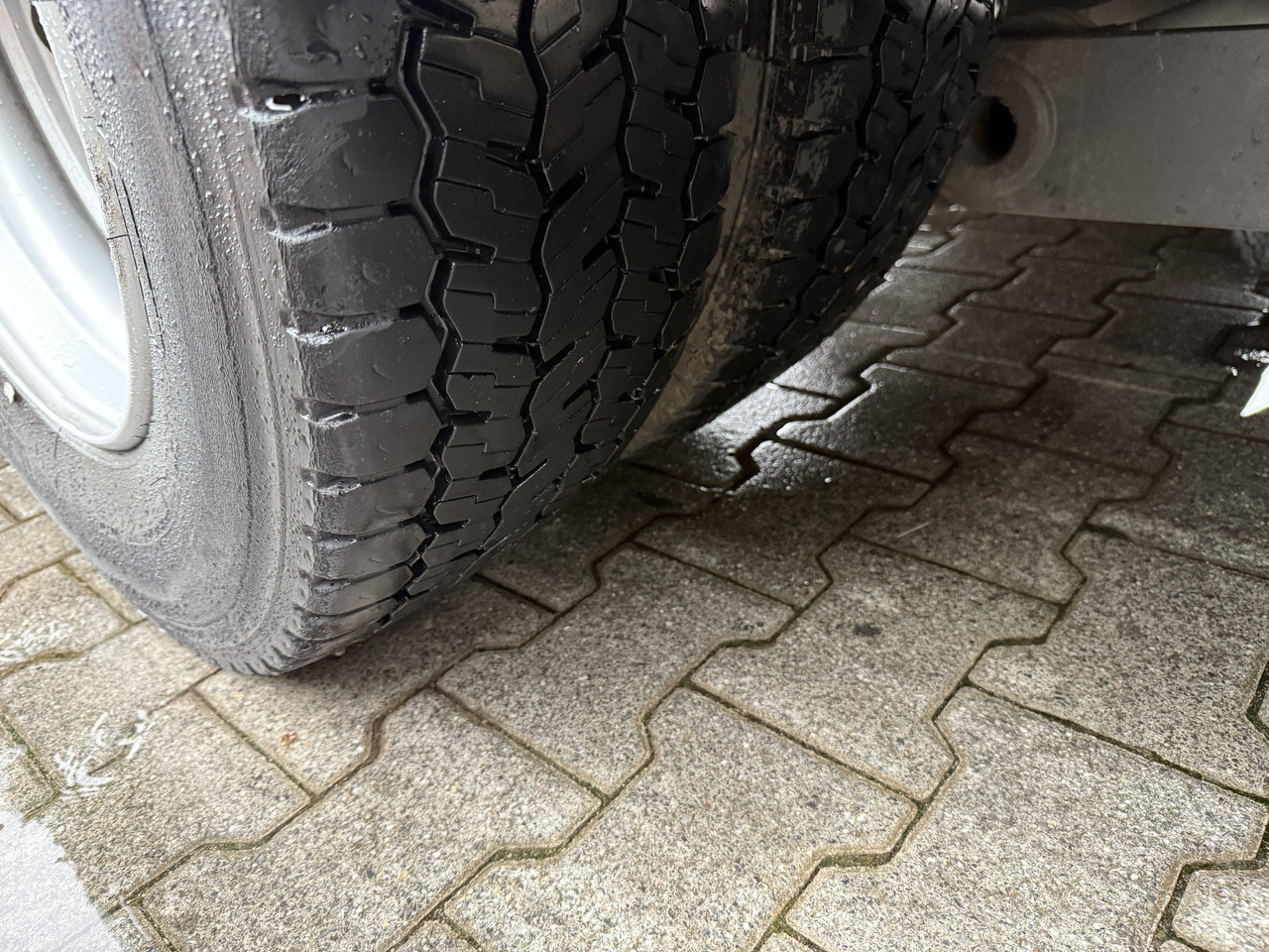 Mercedes-Benz Atego 1227 Kran MKG 96 - Camión caja abierta, Camión grúa: foto 3 Mercedes-Benz Atego 1227 Kran MKG 96 - Camión caja abierta, Camión grúa: foto 3