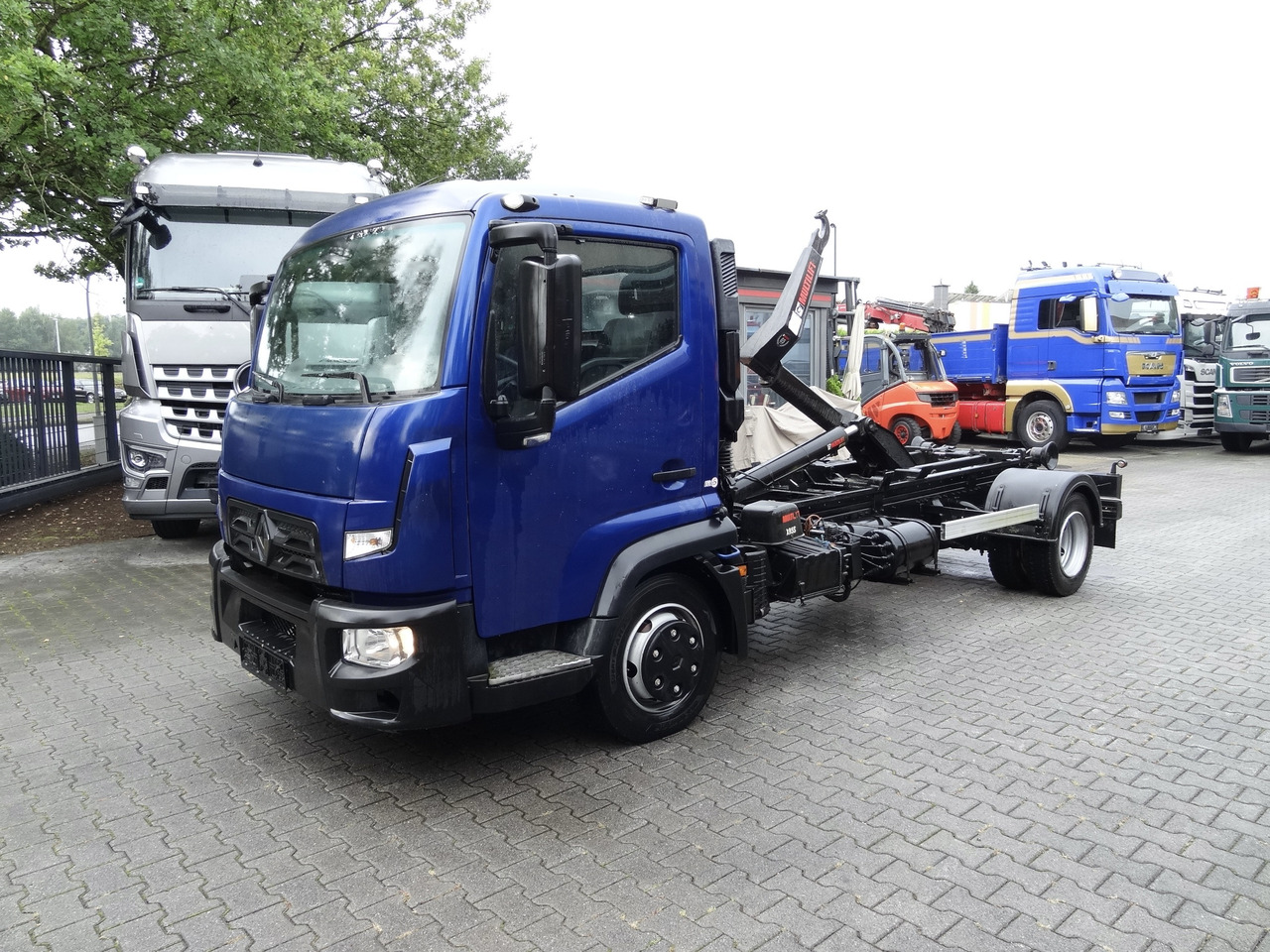 Renault D180.75 Haken Multilift - Camión multibasculante: foto 1 Renault D180.75 Haken Multilift - Camión multibasculante: foto 1