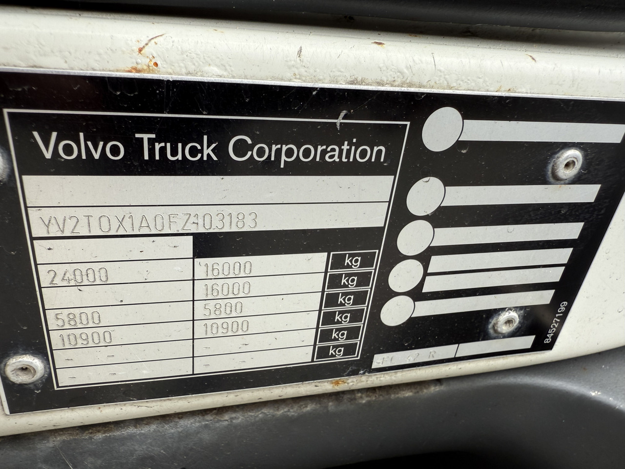 Camión caja abierta, Camión grúa Volvo FL250.16 HMF 875 K3: foto 6