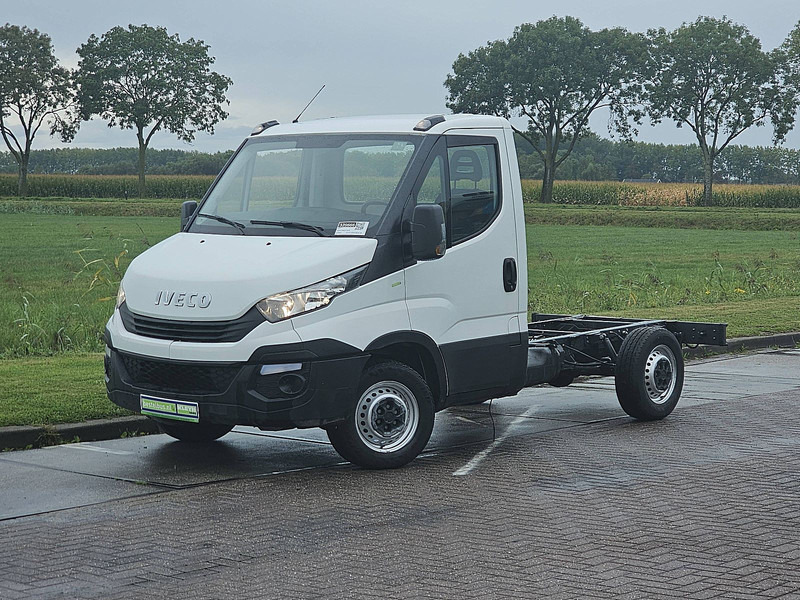 Iveco Daily 35 S 12 CHASSIS - Furgoneta: foto 2 Iveco Daily 35 S 12 CHASSIS - Furgoneta: foto 2