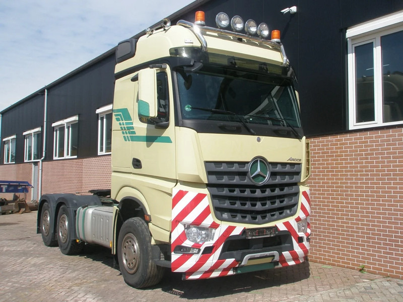 Mercedes-Benz Arocs 3351 3351 120 Ton - Cabeza tractora: foto 4 Mercedes-Benz Arocs 3351 3351 120 Ton - Cabeza tractora: foto 4