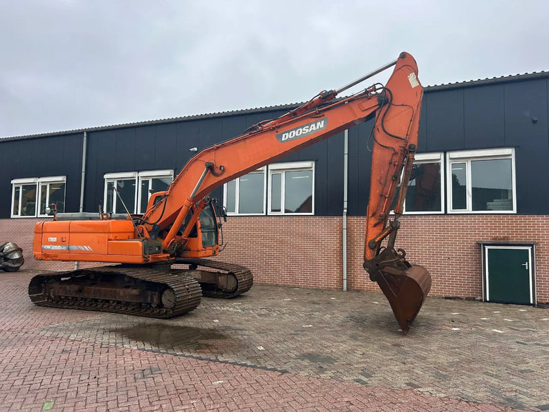 Doosan DX255LC - Excavadora de cadenas: foto 4 Doosan DX255LC - Excavadora de cadenas: foto 4