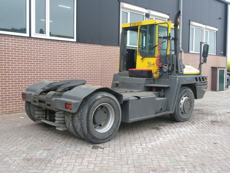 Terberg RT 222 RT220 4x4 - Tractor industrial: foto 4 Terberg RT 222 RT220 4x4 - Tractor industrial: foto 4