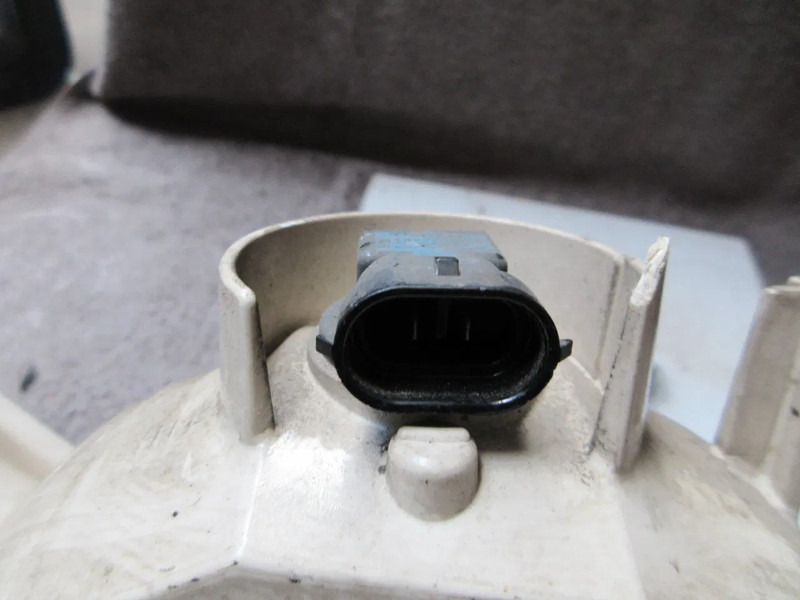 DAF 2032701 // 2032702 MISTLAMP R+L DAF XF CF EURO 6 MODEL 2018 - Faro antiniebla para Camión: foto 5 DAF 2032701 // 2032702 MISTLAMP R+L DAF XF CF EURO 6 MODEL 2018 - Faro antiniebla para Camión: foto 5