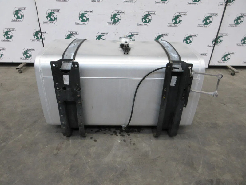 MAN 81.12201-5887 // 81.12201-5864 // 580 LITER 1 TANK MAN 18.500 EURO 6 - Depósito de combustible para Camión: foto 3 MAN 81.12201-5887 // 81.12201-5864 // 580 LITER 1 TANK MAN 18.500 EURO 6 - Depósito de combustible para Camión: foto 3