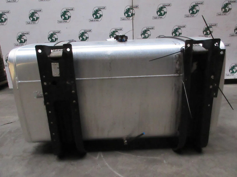 MAN 81.12201-6924 MAN 580 LITER TANK 18.470 EURO 6 MODEL 2022 - Depósito de combustible para Camión: foto 3 MAN 81.12201-6924 MAN 580 LITER TANK 18.470 EURO 6 MODEL 2022 - Depósito de combustible para Camión: foto 3