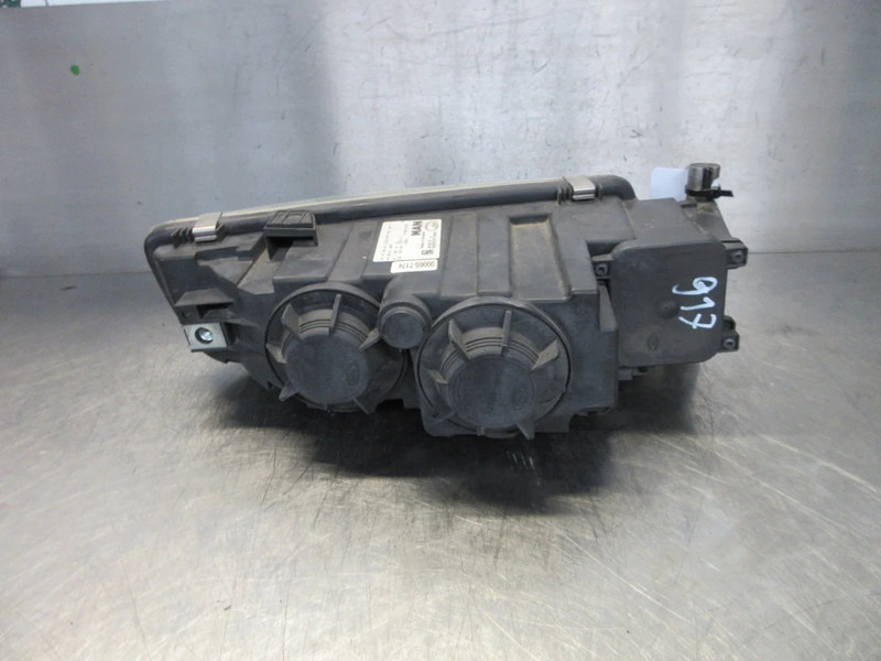 MAN 81.25101-6521 // 81. 25101-6797 // //MISTLAMP MAN TGX TGS EURO 6 LINKS - Faro antiniebla para Camión: foto 4 MAN 81.25101-6521 // 81. 25101-6797 // //MISTLAMP MAN TGX TGS EURO 6 LINKS - Faro antiniebla para Camión: foto 4