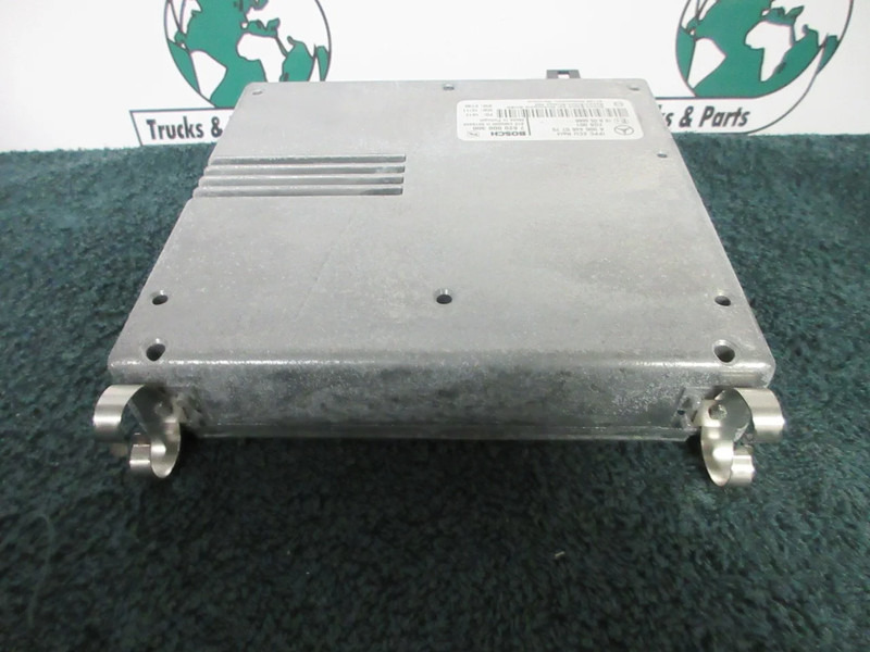 Mercedes-Benz A 000 446 07 75 BOSCH 7 620 000 300 IPPC ECU REL 4 MODULEN EURO 6 - Sistema eléctrico para Camión: foto 2 Mercedes-Benz A 000 446 07 75 BOSCH 7 620 000 300 IPPC ECU REL 4 MODULEN EURO 6 - Sistema eléctrico para Camión: foto 2