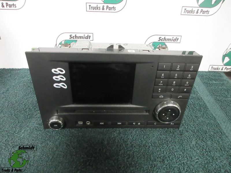 Mercedes-Benz A 000 446 76 62 / BOSCH 7 620 000 236 RADIO / NAVI MP4 EURO 6 - Sistema eléctrico para Camión: foto 1 Mercedes-Benz A 000 446 76 62 / BOSCH 7 620 000 236 RADIO / NAVI MP4 EURO 6 - Sistema eléctrico para Camión: foto 1