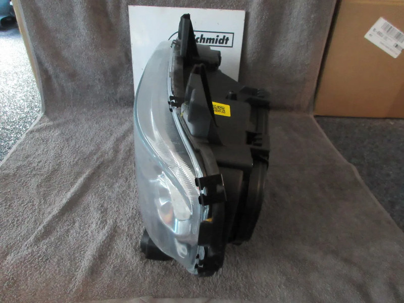 Mercedes-Benz A 973 820 22 61 // A 973 820 23 61 KOPLAMP ATEGO EURO 6 R + L NIEUWE !!! - Faro delantero para Camión: foto 5 Mercedes-Benz A 973 820 22 61 // A 973 820 23 61 KOPLAMP ATEGO EURO 6 R + L NIEUWE !!! - Faro delantero para Camión: foto 5