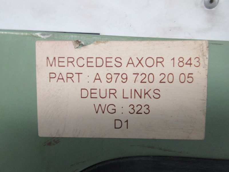 Mercedes-Benz AXOR A 979 720 20 05 PORTIER RECHTS - Puerta y piezas para Camión: foto 4 Mercedes-Benz AXOR A 979 720 20 05 PORTIER RECHTS - Puerta y piezas para Camión: foto 4