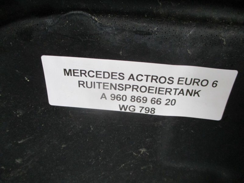Mercedes-Benz ACTROS A 960 869 66 20 RUITENSPROEIERRESERVOIR EURO 6 - Recambio para Furgoneta: foto 2 Mercedes-Benz ACTROS A 960 869 66 20 RUITENSPROEIERRESERVOIR EURO 6 - Recambio para Furgoneta: foto 2