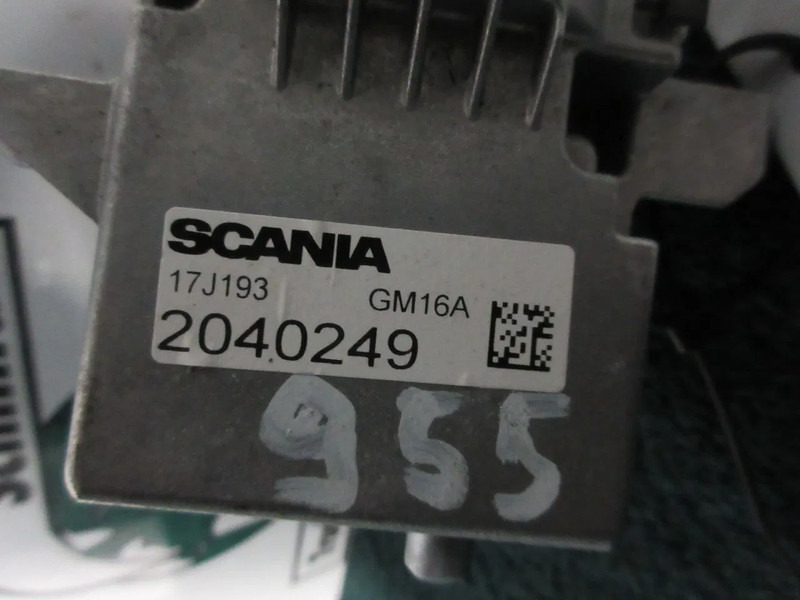 Scania 2040249 KOLOM SCHAKELAAR SCANIA S 450 EURO 6 NGS - Sistema eléctrico para Camión: foto 5 Scania 2040249 KOLOM SCHAKELAAR SCANIA S 450 EURO 6 NGS - Sistema eléctrico para Camión: foto 5