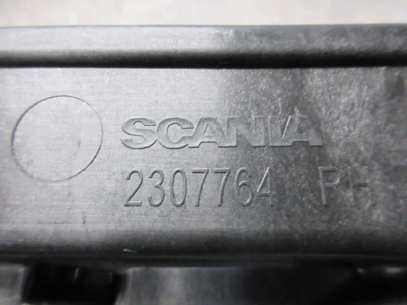 Scania 2307764 BINNEN DEURPLAAT SCANIA S 450 RECHTS NGS - Cabina e interior para Camión: foto 5 Scania 2307764 BINNEN DEURPLAAT SCANIA S 450 RECHTS NGS - Cabina e interior para Camión: foto 5