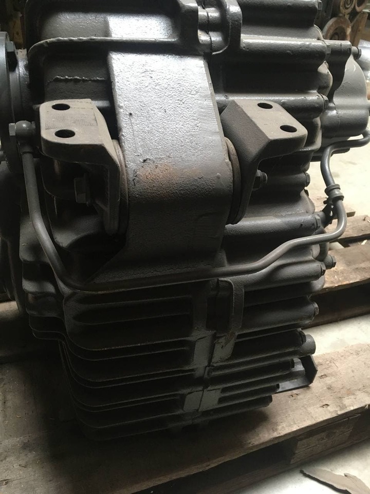 MERCEDES BENZ VG2400 3W/1,448 - Caja de cambios: foto 4 MERCEDES BENZ VG2400 3W/1,448 - Caja de cambios: foto 4