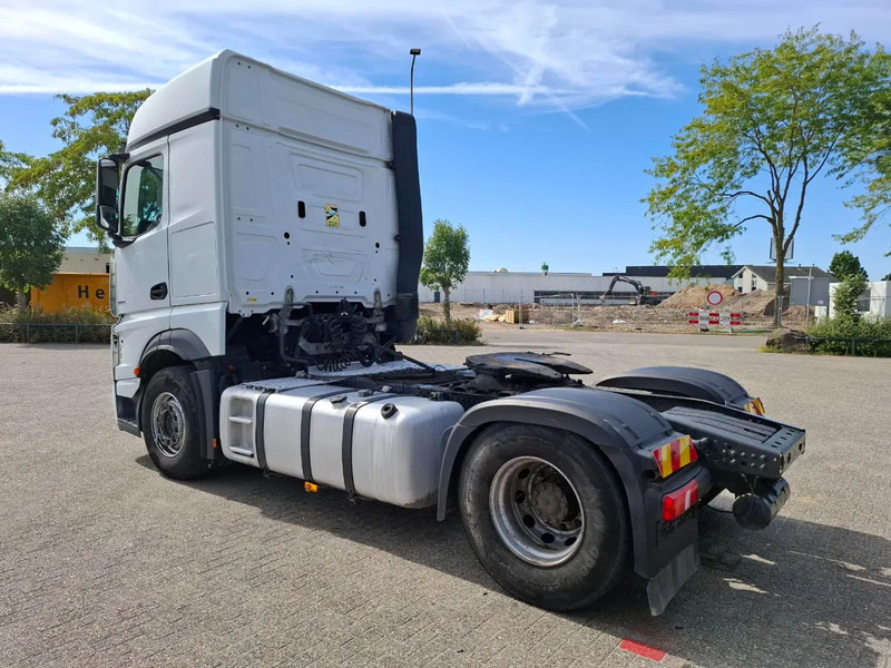 Mercedes-Benz Actros 1945 / HYDRAULICS / LWDS / GEN2 V2 TACHO / 2XBED / FRIDGE / AUTOMATIC / EURO-6 / 2018 - Cabeza tractora: foto 3 Mercedes-Benz Actros 1945 / HYDRAULICS / LWDS / GEN2 V2 TACHO / 2XBED / FRIDGE / AUTOMATIC / EURO-6 / 2018 - Cabeza tractora: foto 3