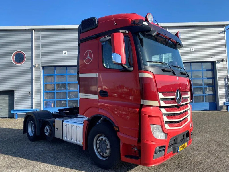 Mercedes-Benz Actros 2442 / 6x2 / NL TRUCK / TUV:01-06-2025 / PARKCOOL+HEAT / LWDS / FRIDGE / AUTOMATIC / EURO-6 / 2015 - Cabeza tractora: foto 2 Mercedes-Benz Actros 2442 / 6x2 / NL TRUCK / TUV:01-06-2025 / PARKCOOL+HEAT / LWDS / FRIDGE / AUTOMATIC / EURO-6 / 2015 - Cabeza tractora: foto 2