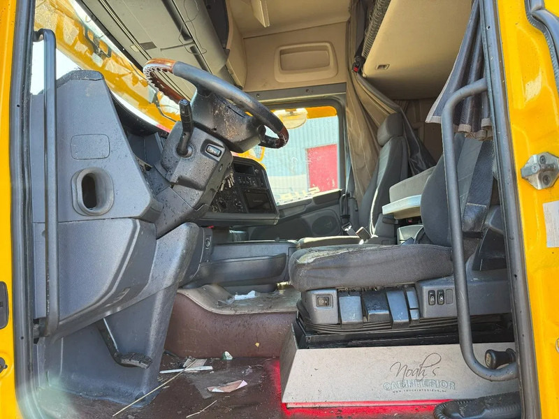 Cabeza tractora Scania R520 V8 / ENGINE RUNNING / RETARDER / HYDRAULICS / NL TRUCK / LIFT+LENKACHSE / ONLY:717000 KM / EURO-6 /2015: foto 17