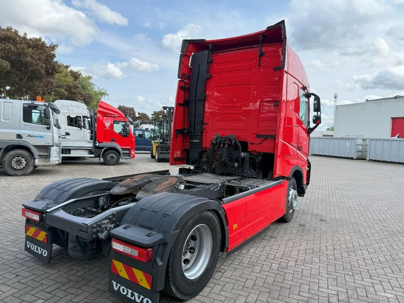 Volvo FH5-460 / ENGINE RUNNING / VEB+ / ! ONLY:184425 KM ! / ACC / LWDS / SIDESKIRTS / AUTOMATIC / EURO-6 / 2024 - Cabeza tractora: foto 5 Volvo FH5-460 / ENGINE RUNNING / VEB+ / ! ONLY:184425 KM ! / ACC / LWDS / SIDESKIRTS / AUTOMATIC / EURO-6 / 2024 - Cabeza tractora: foto 5