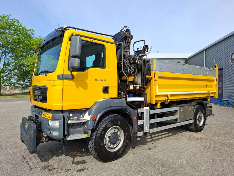 MAN TGM 18.250 / 4X4 / NL TRUCK / TUV:30-04-2026 / 118783 KM / HMF 1110 K2 / ROTATOR / GOOD TYRES / FULL-STEEL / DRUM BRAKES / MANUA - Camión volquete, Camión grúa: foto 3 MAN TGM 18.250 / 4X4 / NL TRUCK / TUV:30-04-2026 / 118783 KM / HMF 1110 K2 / ROTATOR / GOOD TYRES / FULL-STEEL / DRUM BRAKES / MANUA - Camión volquete, Camión grúa: foto 3