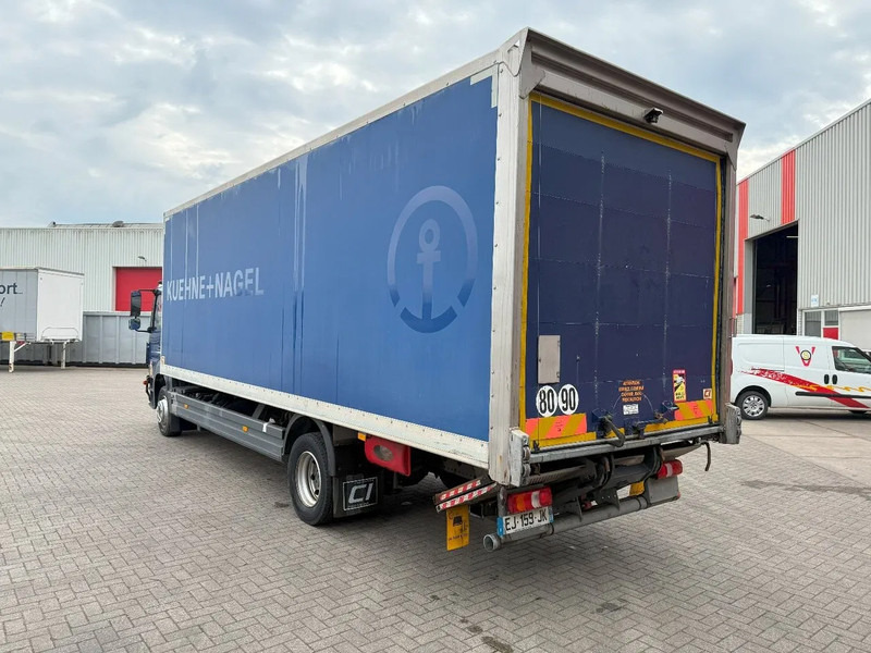 Mercedes-Benz Atego 1218 / ENGINE RUNNING / ONLY:204997 KM / CLOSED BOX / PLATFORM 1500KG / LWDS / AIRCO / AUTOMATIC / EURO-6 / 2017 - Camión caja cerrada: foto 3 Mercedes-Benz Atego 1218 / ENGINE RUNNING / ONLY:204997 KM / CLOSED BOX / PLATFORM 1500KG / LWDS / AIRCO / AUTOMATIC / EURO-6 / 2017 - Camión caja cerrada: foto 3