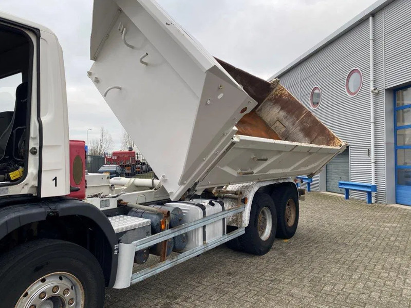 Scania 124-400 / 6X4 / RETARDER / BIG AXLE / FULL STEEL / 2SIDE TIPPER / OLD TACHO / AIRCO / MANUAL / EURO-2 / 2000 - Camión volquete: foto 3 Scania 124-400 / 6X4 / RETARDER / BIG AXLE / FULL STEEL / 2SIDE TIPPER / OLD TACHO / AIRCO / MANUAL / EURO-2 / 2000 - Camión volquete: foto 3