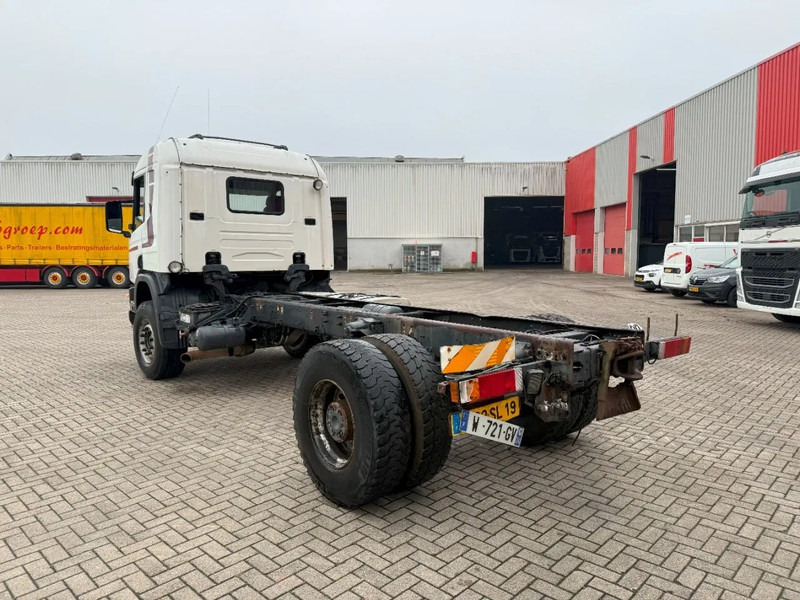Scania P124-420 / ENGINE RUNNING / RETARDER / BIG AXLE / FULL-STEEL / ONLY: 540918 KM / OLD TACHO / AIRCO / MANUAL / EURO-3 / 2002 - Camión chasis: foto 3 Scania P124-420 / ENGINE RUNNING / RETARDER / BIG AXLE / FULL-STEEL / ONLY: 540918 KM / OLD TACHO / AIRCO / MANUAL / EURO-3 / 2002 - Camión chasis: foto 3