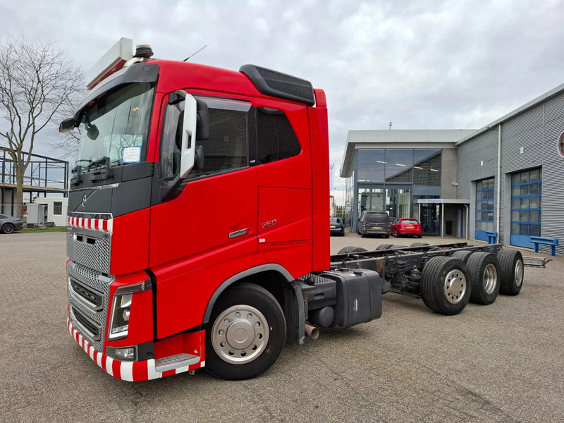 Volvo FH16-750 / VEB+ / ONLY:349761 KM / 9TON FRONT AXLE / INLINER / TECHNICAL 60TON / FULL-AIR / AUTOMATIC / EURO-6 / 2016 - Camión chasis: foto 1 Volvo FH16-750 / VEB+ / ONLY:349761 KM / 9TON FRONT AXLE / INLINER / TECHNICAL 60TON / FULL-AIR / AUTOMATIC / EURO-6 / 2016 - Camión chasis: foto 1