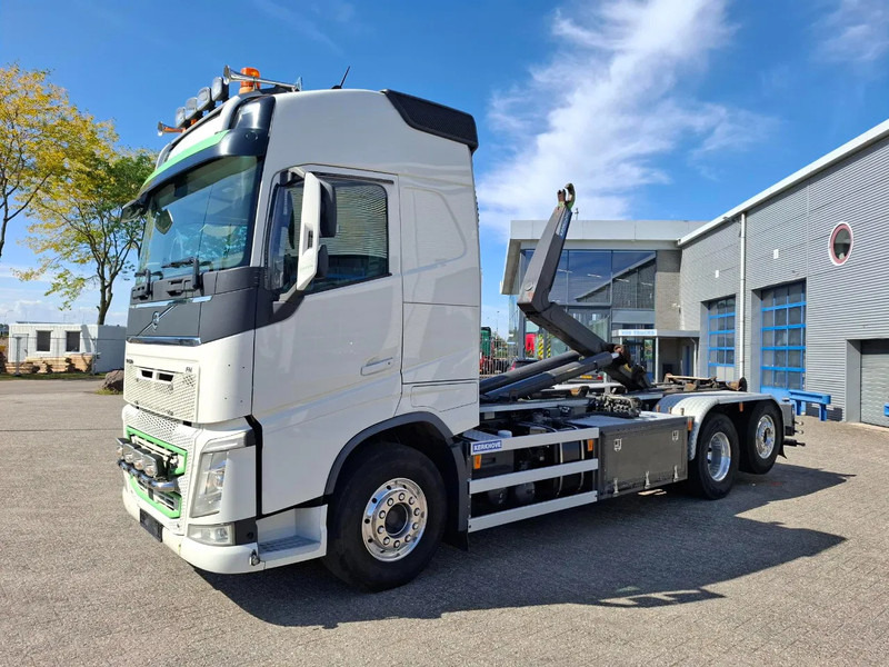 Volvo FH4-500 / VEB+ / HOOK 22 TON / LIFT+LENKACHSE / TUV:02-02-2026 / FULL-AIR / LWDS / NAVI / ALCOA / AUTOMATIC / EURO-6 / 2017 - Camión multibasculante: foto 2 Volvo FH4-500 / VEB+ / HOOK 22 TON / LIFT+LENKACHSE / TUV:02-02-2026 / FULL-AIR / LWDS / NAVI / ALCOA / AUTOMATIC / EURO-6 / 2017 - Camión multibasculante: foto 2