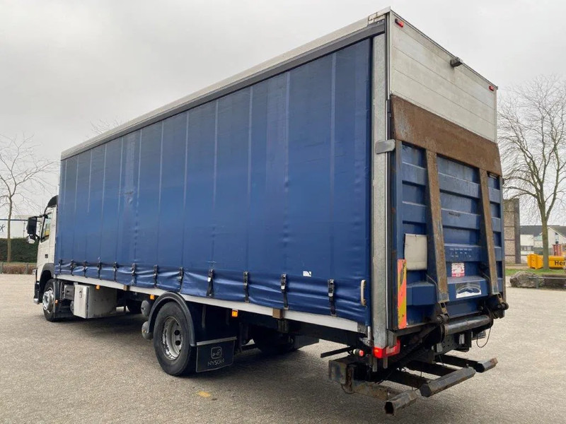 Volvo FM11-330 / LOW KM'S:472120 KM / LWDS / FULL-AIR / NAVI / CURTAIN SAILS / PLATFORM 2500KG / AUTOMATIC / EURO-6 / 2016 - Camión lona: foto 3 Volvo FM11-330 / LOW KM'S:472120 KM / LWDS / FULL-AIR / NAVI / CURTAIN SAILS / PLATFORM 2500KG / AUTOMATIC / EURO-6 / 2016 - Camión lona: foto 3