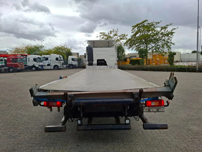 Volvo FM11-330 / ONLY:376356 KM / NAVI / FULL-AIR / LWDS / AIRCO / AUTOMATIC / EURO-6 / 2016 - Camión chasis: foto 4 Volvo FM11-330 / ONLY:376356 KM / NAVI / FULL-AIR / LWDS / AIRCO / AUTOMATIC / EURO-6 / 2016 - Camión chasis: foto 4