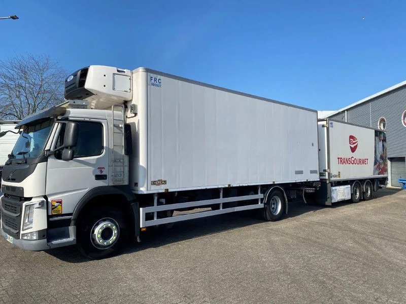 Volvo FM4-420 / COMPLETE COOL+FREEZE COMBI / CHEREAU / THROUGH-LOADING SYSTEM / 2XPLATFORM DHOLLANDIA / FREEZING LOCK / AUTOMATIC / EU - Camión frigorífico: foto 1 Volvo FM4-420 / COMPLETE COOL+FREEZE COMBI / CHEREAU / THROUGH-LOADING SYSTEM / 2XPLATFORM DHOLLANDIA / FREEZING LOCK / AUTOMATIC / EU - Camión frigorífico: foto 1