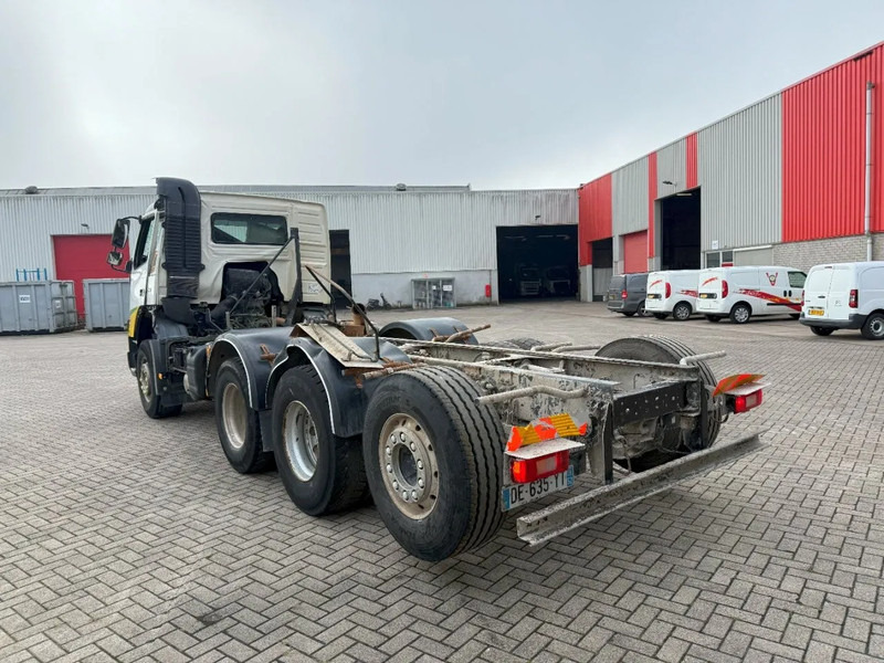 Volvo FMX 450 / ENGINE RUNNING / 8X4 / VEB / ONLY:260642 KM / PTO / LIFT+LENKACHSE / ALCOA / AUTOMATIC / EURO-6 / 2014 - Camión chasis: foto 3 Volvo FMX 450 / ENGINE RUNNING / 8X4 / VEB / ONLY:260642 KM / PTO / LIFT+LENKACHSE / ALCOA / AUTOMATIC / EURO-6 / 2014 - Camión chasis: foto 3