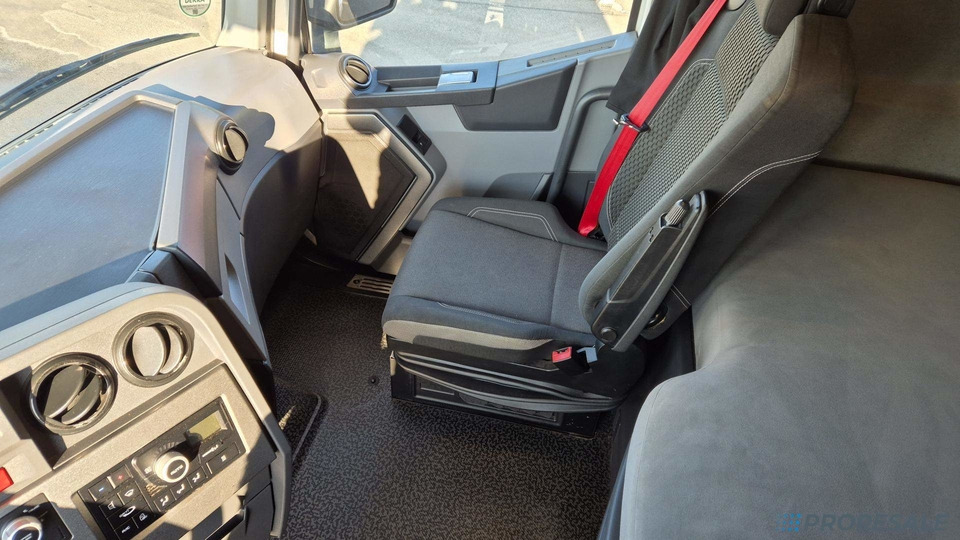 Leasing de  RENAULT T480 HIGH LOW DECK EURO 6 RENAULT T480 HIGH LOW DECK EURO 6: foto 6