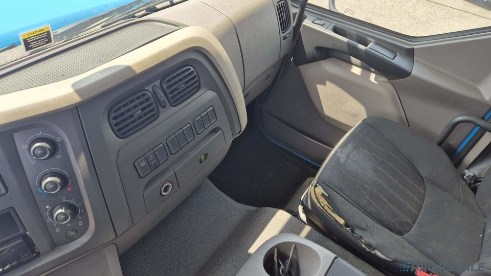 Leasing de DAF LF 260 FA EURO 6 valník s plachtou + hydraulické čelo - prodejné jen s přívěsem GTS P0471Z - cena je za celou soupravu DAF LF 260 FA EURO 6 valník s plachtou + hydraulické čelo - prodejné jen s přívěsem GTS P0471Z - cena je za celou soupravu: foto 7 Leasing de DAF LF 260 FA EURO 6 valník s plachtou + hydraulické čelo - prodejné jen s přívěsem GTS P0471Z - cena je za celou soupravu DAF LF 260 FA EURO 6 valník s plachtou + hydraulické čelo - prodejné jen s přívěsem GTS P0471Z - cena je za celou soupravu: foto 7