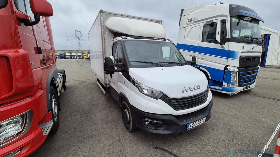 IVECO DAILY 35S16 skříň - 8 palet - Furgoneta caja cerrada: foto 1 IVECO DAILY 35S16 skříň - 8 palet - Furgoneta caja cerrada: foto 1