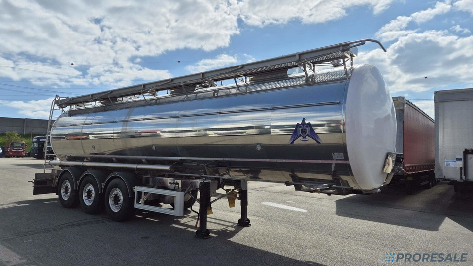 OSTATNÍ SEKA SPSTT/11C/38A1 - Potravinářská cisterna výpustná 31 m3 - 3 komory - Semirremolque cisterna: foto 1 OSTATNÍ SEKA SPSTT/11C/38A1 - Potravinářská cisterna výpustná 31 m3 - 3 komory - Semirremolque cisterna: foto 1