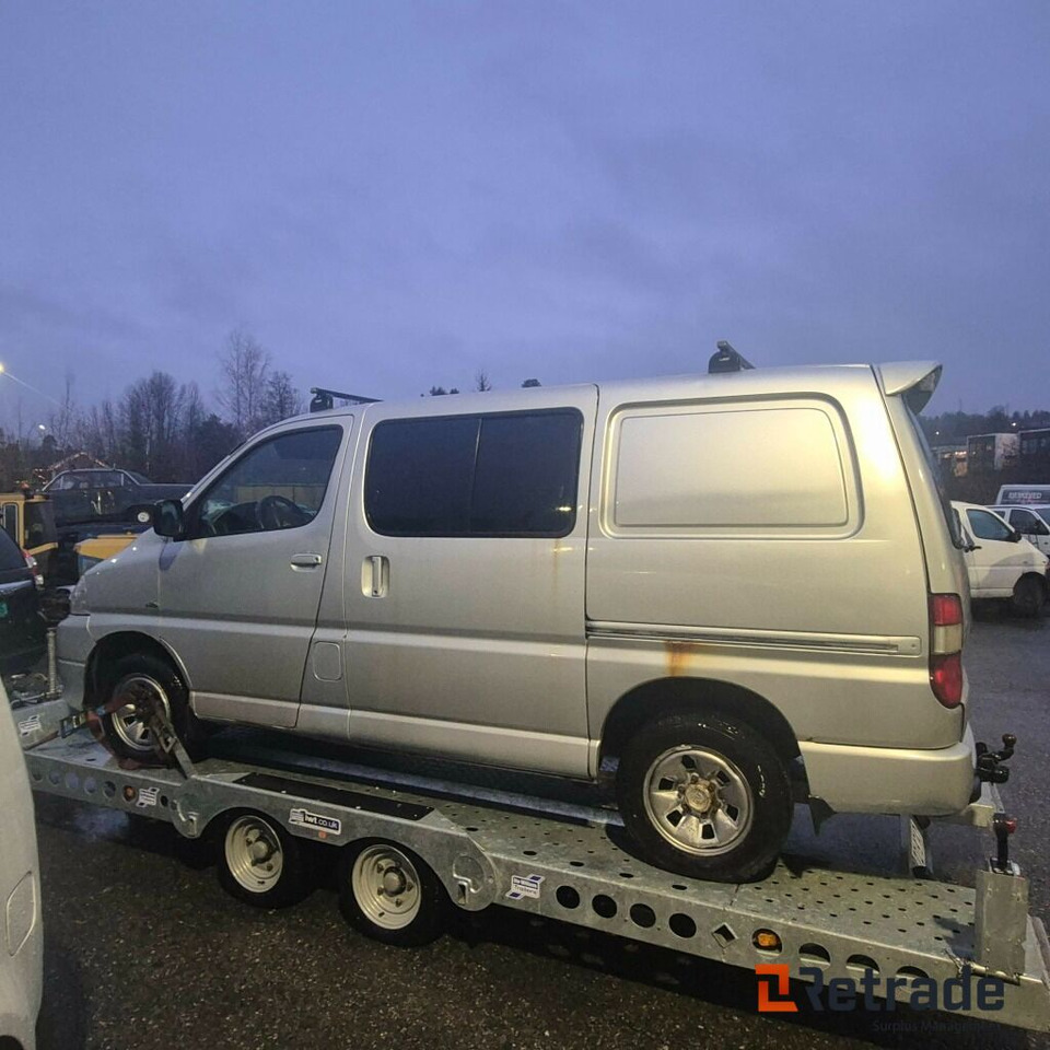2009mod. TOYOTA HIACE 4WD D4d 4wd - Coche: foto 3 2009mod. TOYOTA HIACE 4WD D4d 4wd - Coche: foto 3